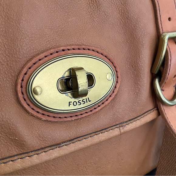 Vintage Authentic FOSSIL Issue 54 Cognac Leather Messenger Bag Crossbody - Picture 15 of 15